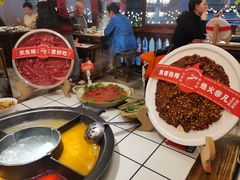 -热火朝天鲜切牛肉火锅(南强街巷店)