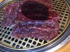 唯成秘制牛肉-唯成•韩国炭火烤肉 유성고기