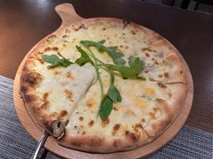 -卡普里披萨·牛扒·下午茶