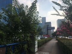 -杭州中沃沃尔沃4S店(滨江区店)