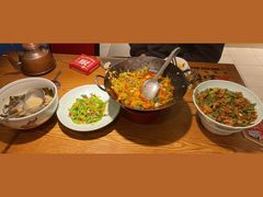 -聚鑫朋酸菜肥肠(文艺路口店)