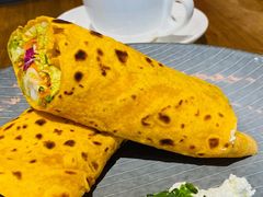 鲜虾牛油果酱卷饼-Moka Bros 摩卡站(嘉华店)