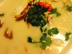 -新大咀港式茶餐厅(宝山万达店)