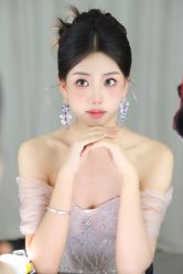 -艺憬婚纱礼服·造型(二七万达店)