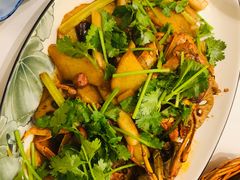 香辣蟹-丫丫蟹庄·苏式园林农家乐·阳澄湖大闸蟹(阳澄湖莲花岛店)