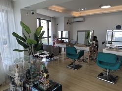 -E.L.K造型momopark店