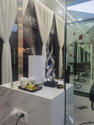 -U·NI SALON 造型