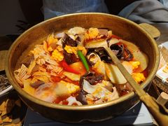 -毛肚向右·川渝毛肚王(经开永旺店)