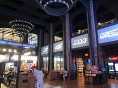 -CGV影城(滨江天街IMAX店)