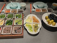 九宫格调味料-左庭右院鲜牛肉火锅黑金店(陆家嘴中心店)