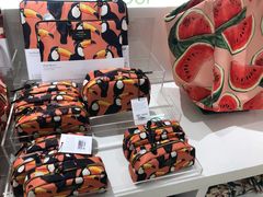 -文艺复兴百货(米兰大教堂广场店)