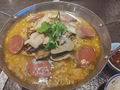-靠山屯东北农家菜(八龙桥雅苑店)