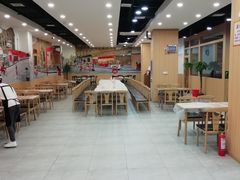 -江城燕子大排档(江汉路步行街店)