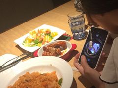 -必胜客(WOW中心城店)