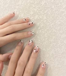 -悦指间美甲美睫