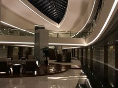 -上海滴水湖皇冠假日酒店