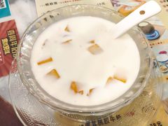 -广信牛奶甜品世家(台东店)