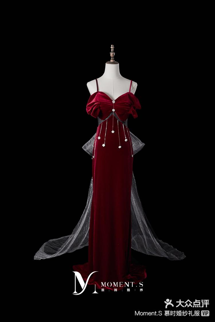 超适合秋冬的红丝绒礼服