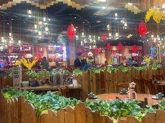 -老滇山寨•云南特色菜•地方菜•民族风情歌舞表演(金碧店)