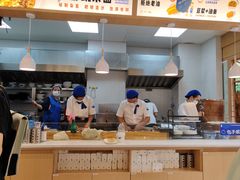 -李与白包子铺(桐梓林店)