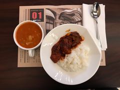 红烩牛肉饭送罗宋汤-东海咖啡馆