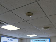-Apple Store苹果手机电脑售后维修中心(浦东店)