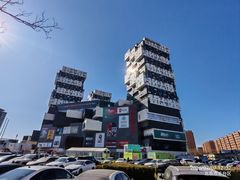 -资和信百货商场