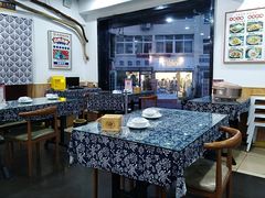 大堂-八两八金·莱芜特色炒鸡(市南漳浦路店)