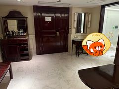 -深圳富苑皇冠假日套房酒店