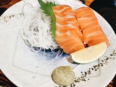 厚切三文鱼-平川日本料理