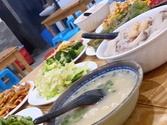 -雷祖芳老妈蹄花店