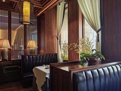 -八府香鸭·啫啫煲(华山路店)