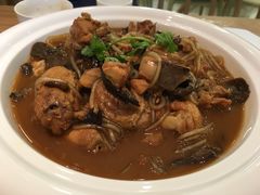 小鸡炖蘑菇-上关雪東北菜(中房金谊店)
