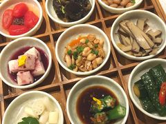 九宫格玲珑前菜-新仙清汤牛腩(铜锣湾店)
