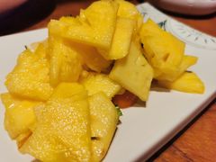 青柠檬拌菠萝-云海肴·汽锅鸡·云南菜(广安门天虹店)