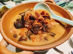 小鸡炖榛蘑-止观小馆·辽河口渔家菜(王府井店)