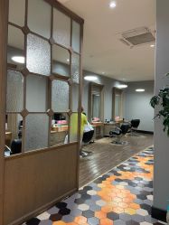 -苑苑发型设计