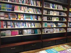 -新华书店(解放中路店)