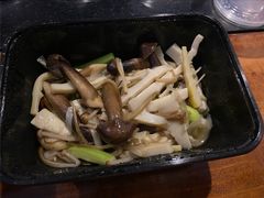 鸡枞菇炒瓜苗-宋小谨·泉州菜(西沙湾店)