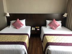 -曼谷湄南河畔华美达广场酒店