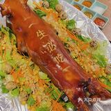 不是吧！请吃烤乳猪还不够有排面？