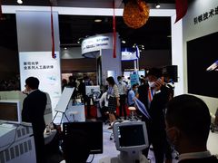 -上海跨国采购会展中心