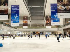 -冰纷万象滑冰场(深圳万象城店)