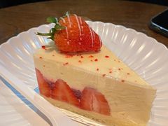 草莓法式奶油蛋糕-黑草莓(重庆路店)