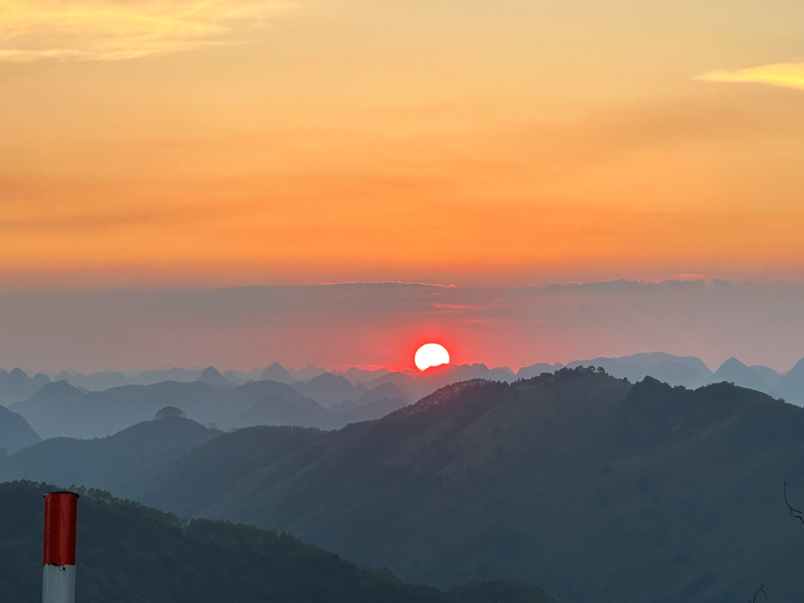 八分山日出图片