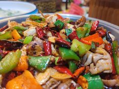 -老滇山寨•云南特色菜•地方菜•民族风情歌舞表演(金碧店)