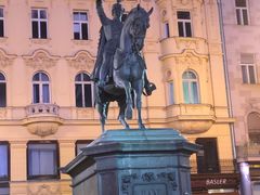 -耶拉契奇总督广场