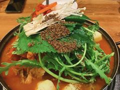 -喇喇排骨火锅·传统韩式脊骨汤(望京西园总店)