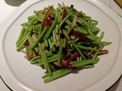 咸肉炒芦蒿-徽镇小厨·经典徽菜(马连道店)