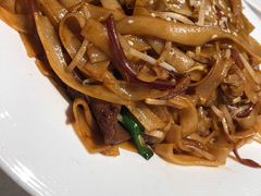 干炒牛河-千日贺茶餐厅(开发区安盛店)